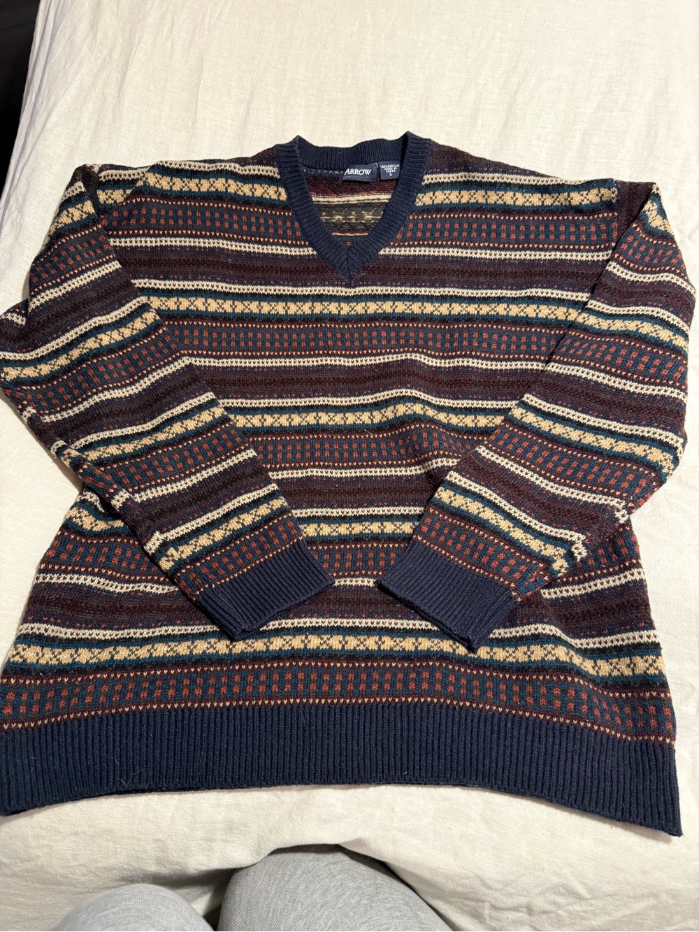 Arrow Men's V-Neck Patterned Sweater